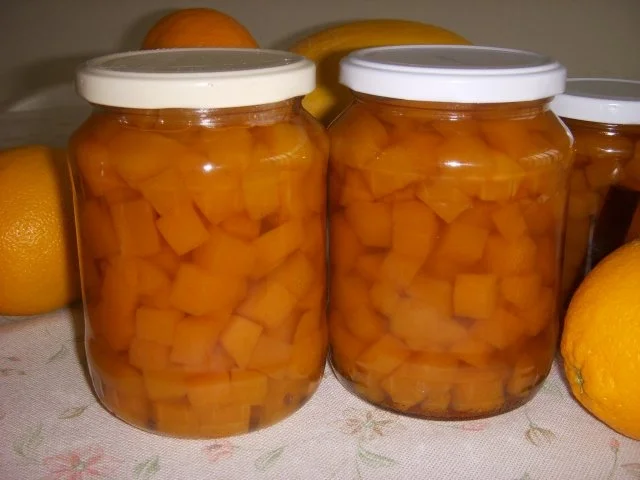 KÜRBIS MIT ORANGE - Rezept