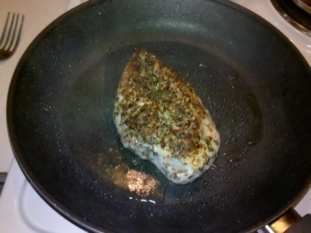 Rezept: Geflügel: Provencalisches Hähnchenbrustfilet mit Käse-Sahne-Soße und Spätzle Bild Nr. 9 Geflügel: Provencalisches Hähnchenbrustfilet mit Käse-Sahne-Soße und Spätzle - Rezept - Bild Nr. 9