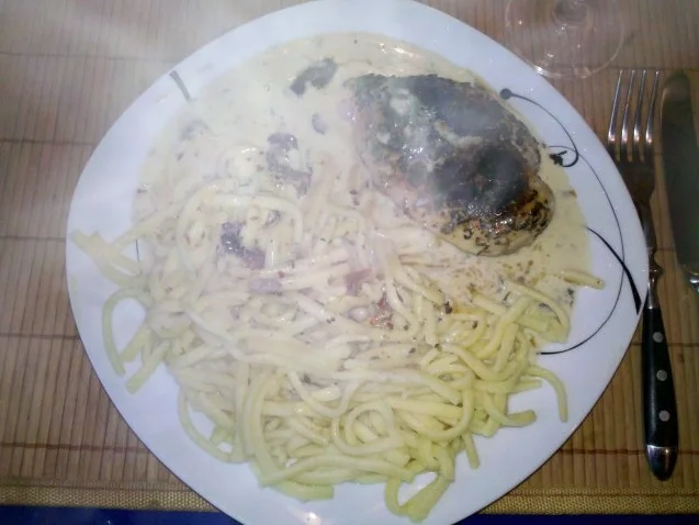 Rezept: Geflügel: Provencalisches Hähnchenbrustfilet mit Käse-Sahne-Soße und Spätzle Bild Nr. 12 Geflügel: Provencalisches Hähnchenbrustfilet mit Käse-Sahne-Soße und Spätzle - Rezept - Bild Nr. 12