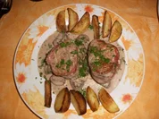 Rezept: Schweinemedaillons mit Champingonsauce und Kartoffeln Schweinemedaillons mit Champingonsauce und Kartoffeln - Rezept