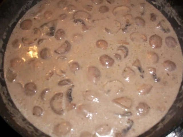 Schweinemedaillons mit Champingonsauce und Kartoffeln - Rezept - Bild Nr. 5