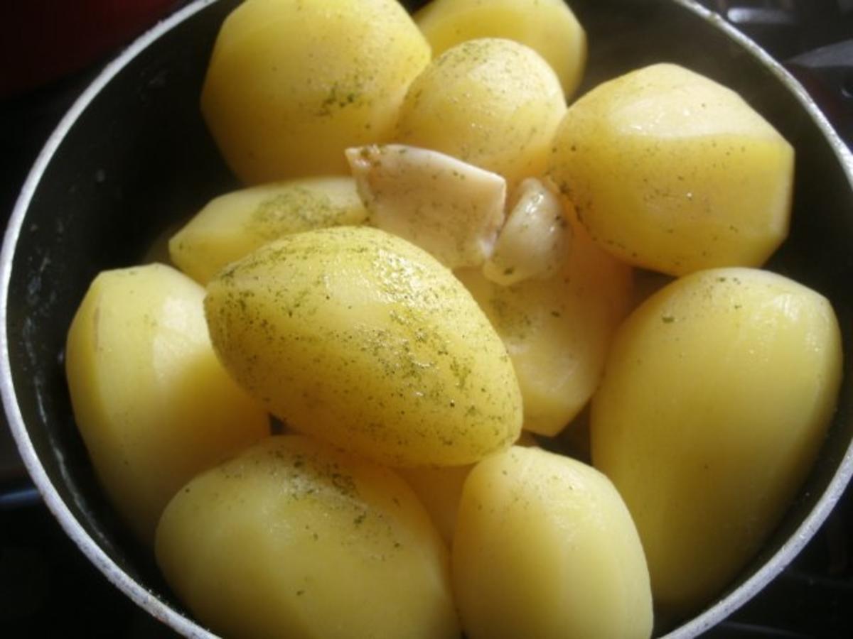 Knoblauch- Parmesankartoffeln - Rezept - Bild Nr. 2