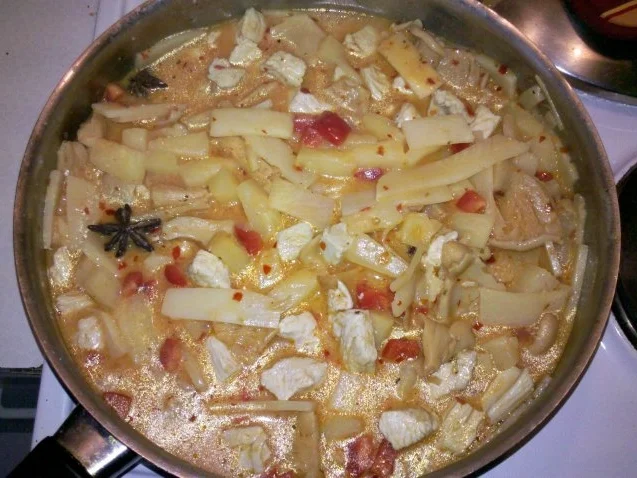 Rezept: Geflügel: Sahnegeschnetzeltes im Asia-Stil Bild Nr. 6 Geflügel: Sahnegeschnetzeltes im Asia-Stil - Rezept - Bild Nr. 6