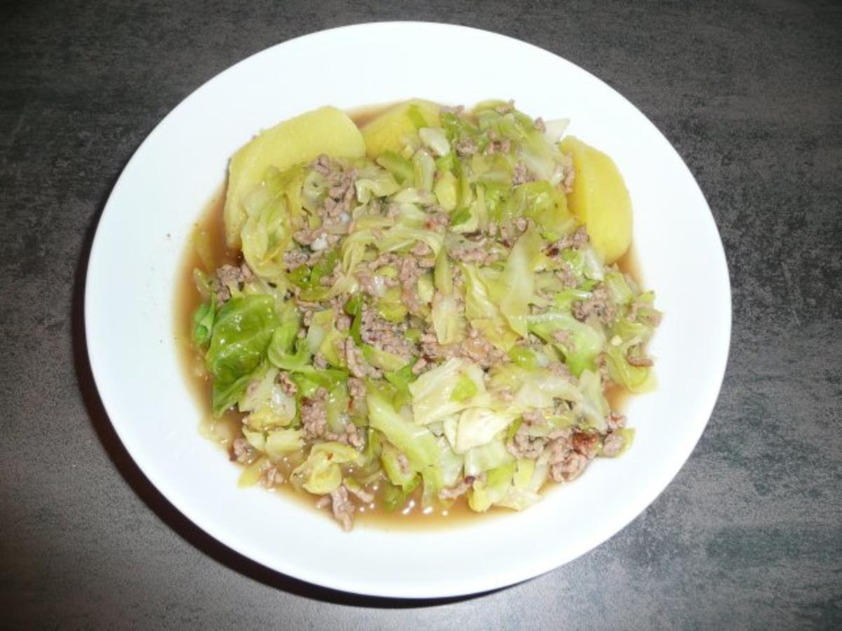 Spitzkohleintopf (Hausmannskost) - Rezept - kochbar.de