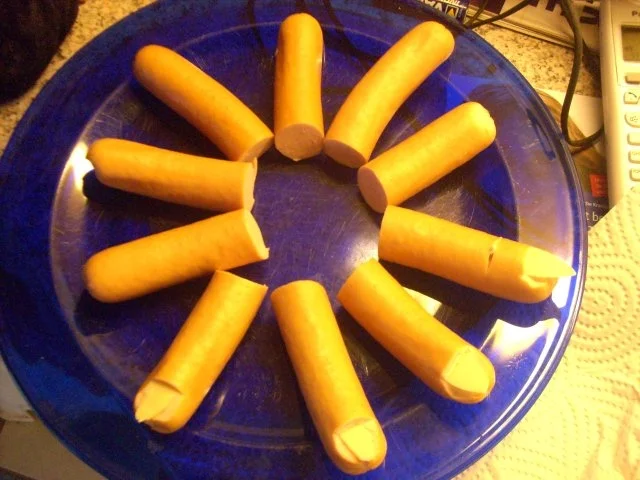 Rezept: Halloween: abgerissene Finger Bild Nr. 2 Halloween: abgerissene Finger - Rezept - Bild Nr. 2