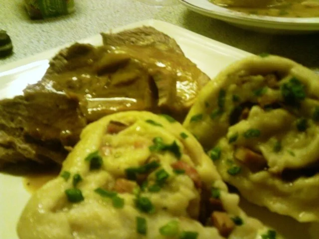 Wickelklöße an Schweinsbraten - Rezept