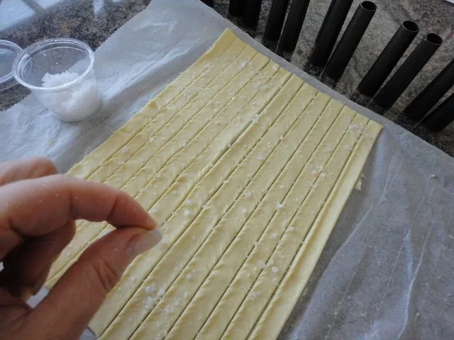 Blätterteig Lachs Creme Röllchen an Rucola - Rezept - Bild Nr. 3