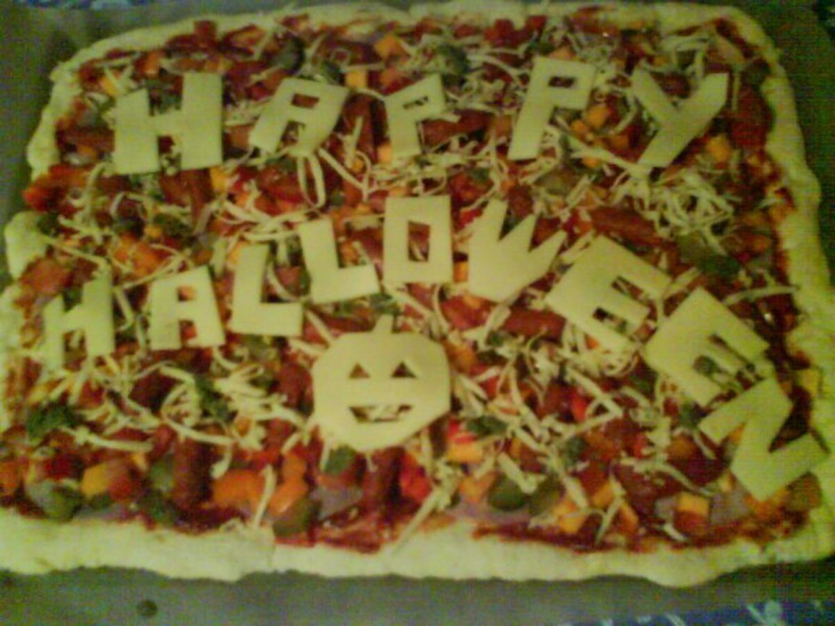 All Hallows Eve Pizza - Rezept Gesendet von Kumiko