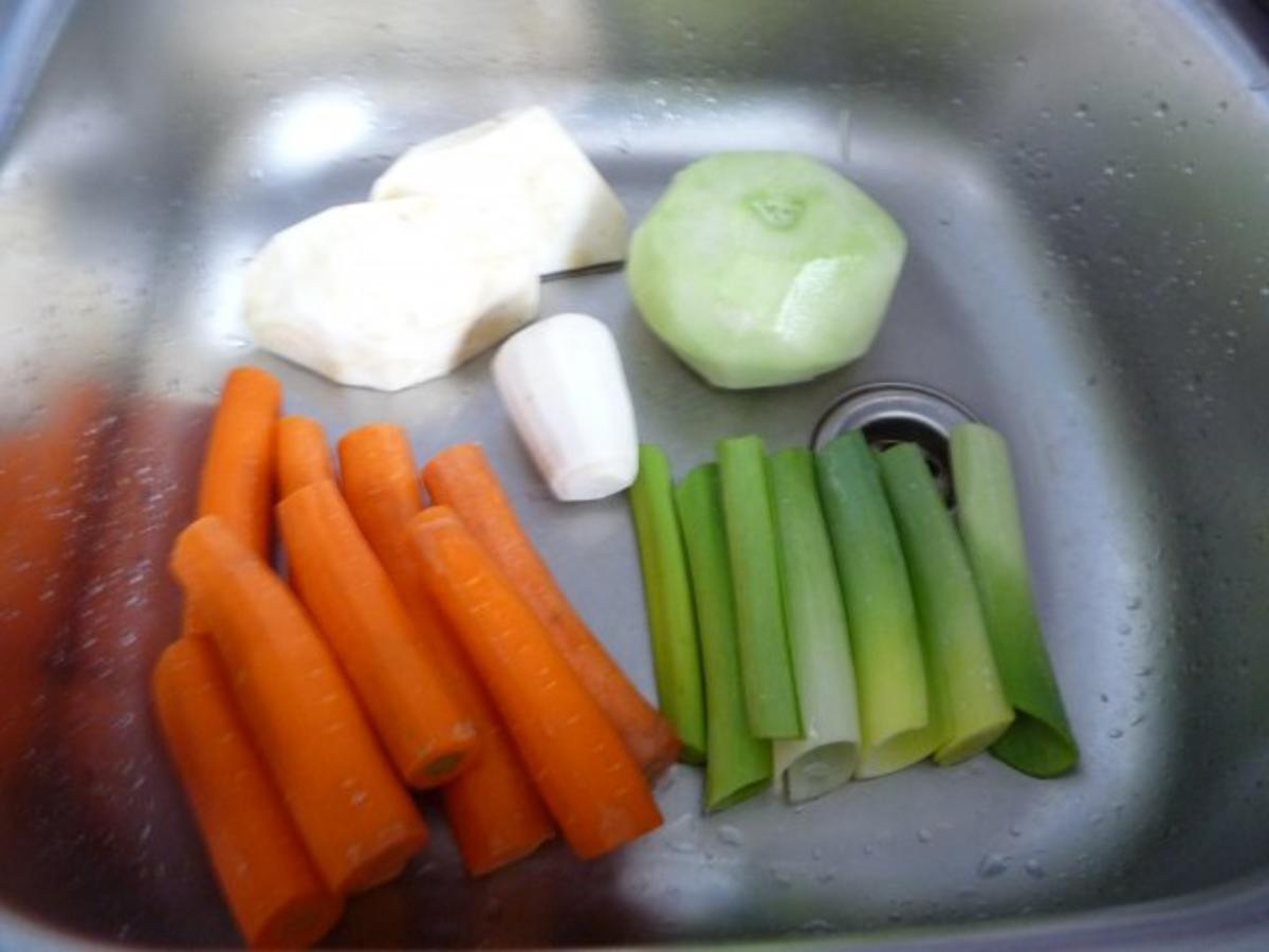 Suppen & Eintöpfe : Gemüsesuppe mit geräuchertem Schweinehals -kamm- - Rezept - Bild Nr. 4