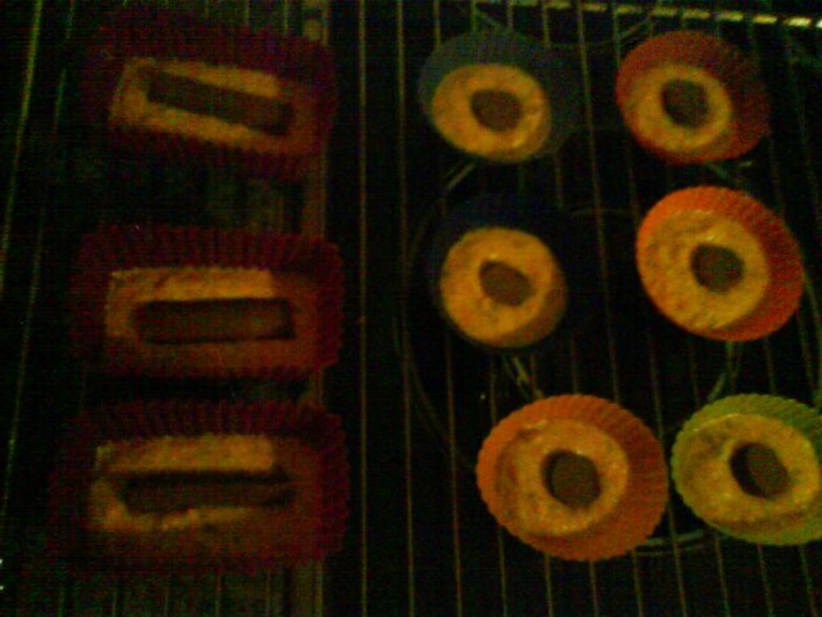 Carrot Monster Cupcakes with Orange Frosting - Rezept - Bild Nr. 8