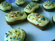 Carrot Monster Cupcakes with Orange Frosting - Rezept