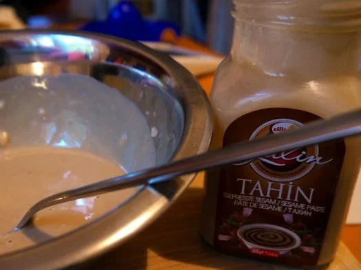 Rezept: Sesam-Knoblauch-Dipp Bild Nr. 3 Sesam-Knoblauch-Dipp - Rezept - Bild Nr. 3