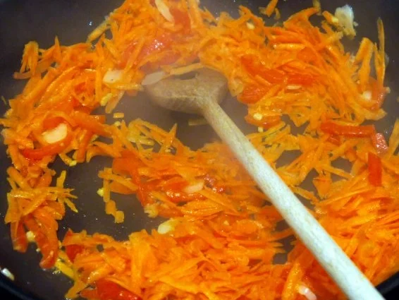 Scharfe Fischnuggets mit Bratreis - Rezept - Bild Nr. 4