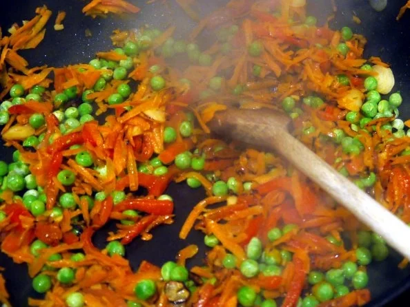 Scharfe Fischnuggets mit Bratreis - Rezept - Bild Nr. 5