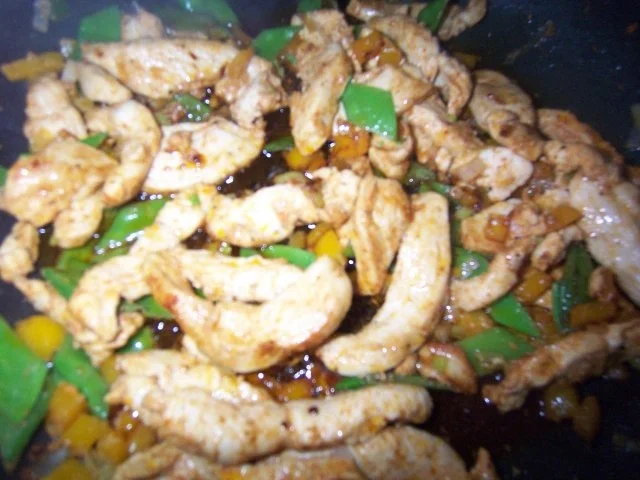 Frische Tagliatelle mit pikanter Gemüse- Hähnchenbrustsauce - Rezept - Bild Nr. 7