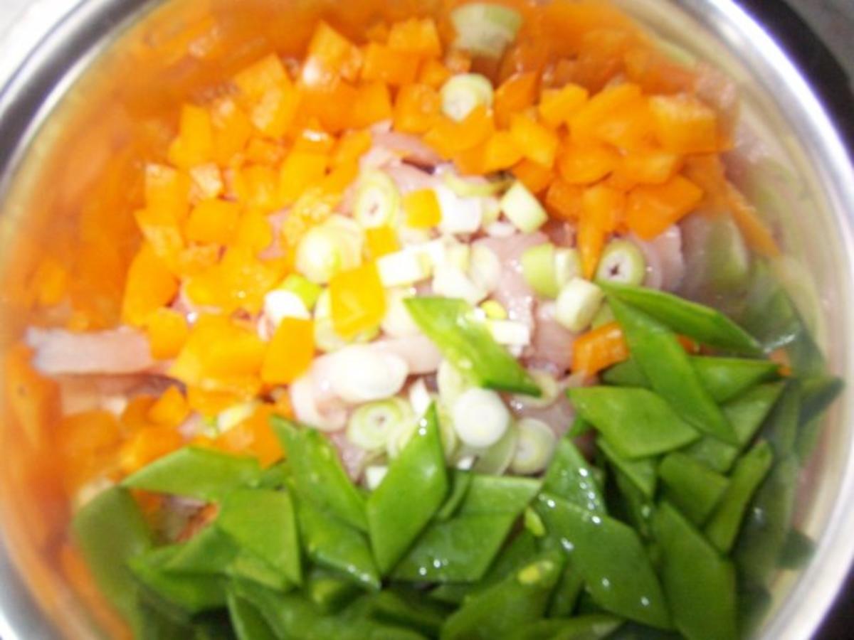 Frische Tagliatelle mit pikanter Gemüse- Hähnchenbrustsauce - Rezept - Bild Nr. 6