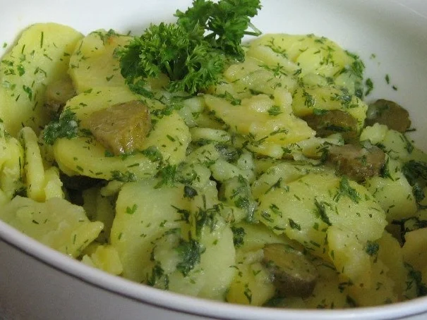 Rezept: Kräuter-Kartoffelsalat Kräuter-Kartoffelsalat - Rezept
