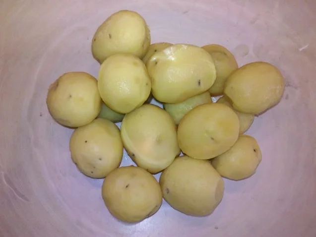 Salat: Herbstlicher Kartoffelsalat mit mediteranem touch - Rezept - Bild Nr. 2