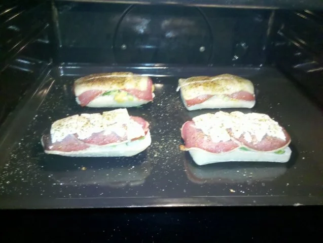 Rezept: Abendbrot: Überbackene Steinofenbrötchen Bild Nr. 4 Abendbrot: Überbackene Steinofenbrötchen - Rezept - Bild Nr. 4