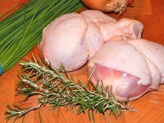 Rezept: CUISSE DE POULARDE TESSINOISE / POULARDENKEULEN "TESSINER ART" Bild Nr. 3 CUISSE DE POULARDE TESSINOISE / POULARDENKEULEN "TESSINER ART" - Rezept - Bild Nr. 3