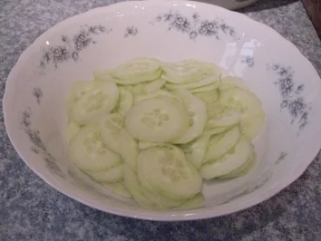 Gurkensalat auf meine Art - Rezept - Bild Nr. 2