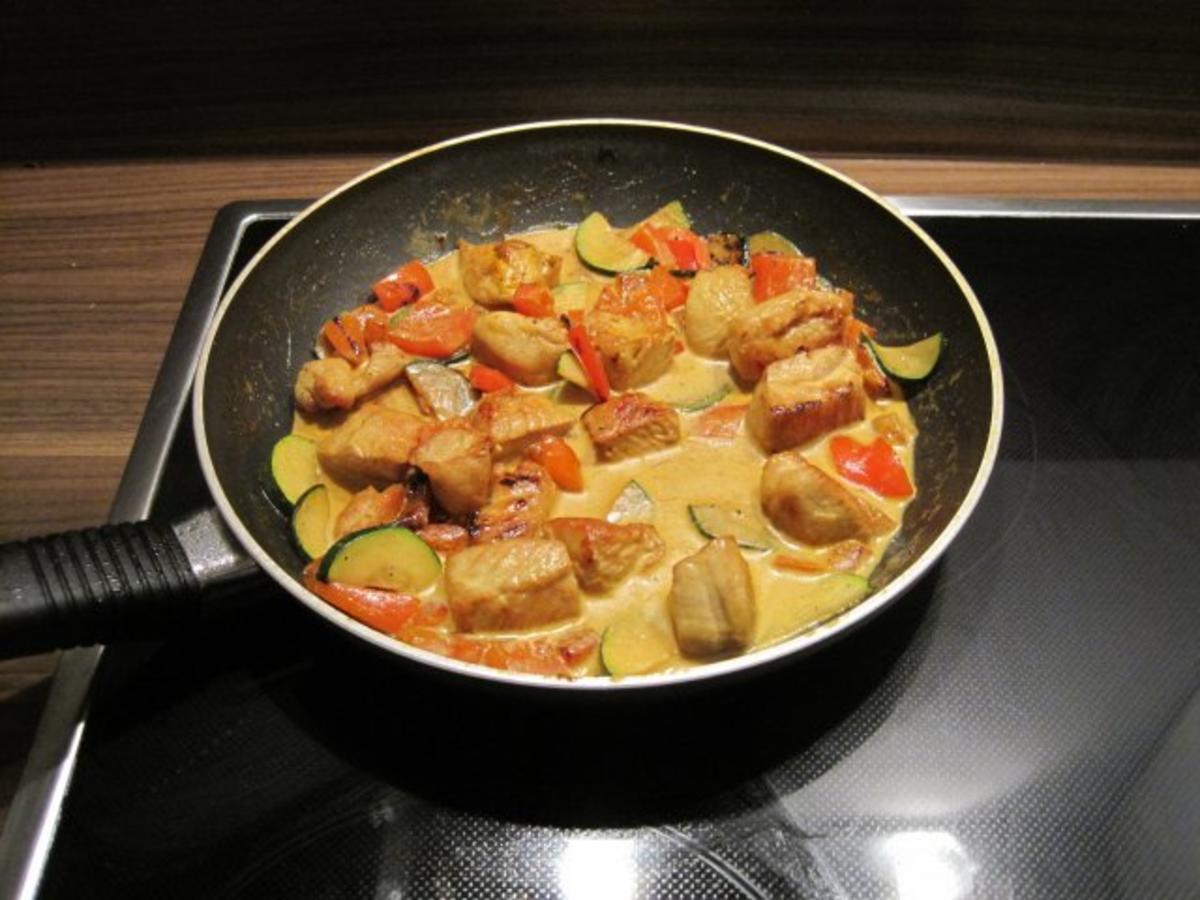 Blitzrezept: Puten-Gemüse-Pfanne mit Curry - Rezept - kochbar.de