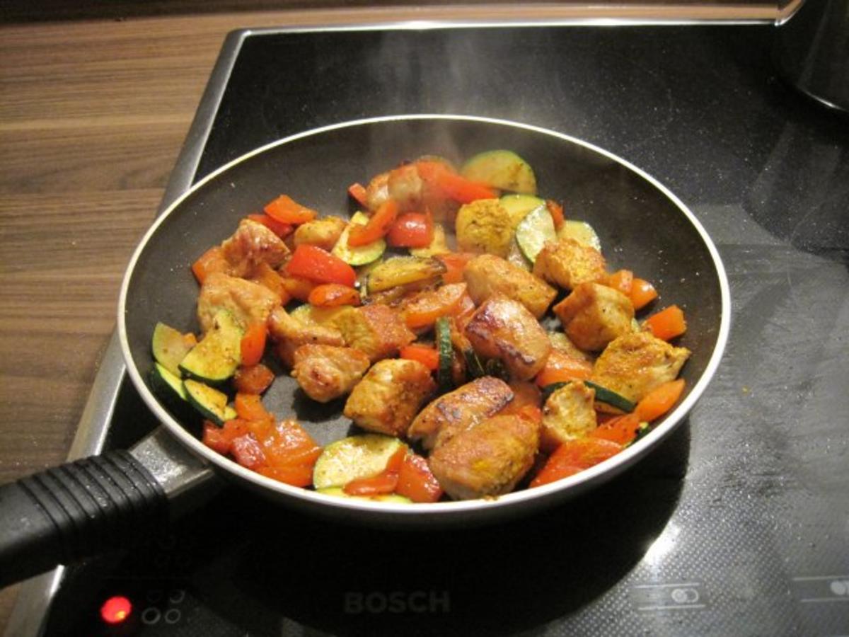 Blitzrezept: Puten-Gemüse-Pfanne mit Curry - Rezept - Bild Nr. 4