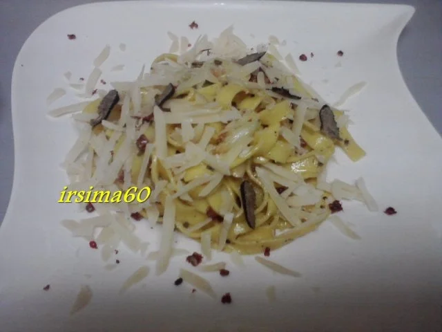 Fetuccine mit Trüffel Soße nach  Carbonara Art - Rezept - Bild Nr. 2