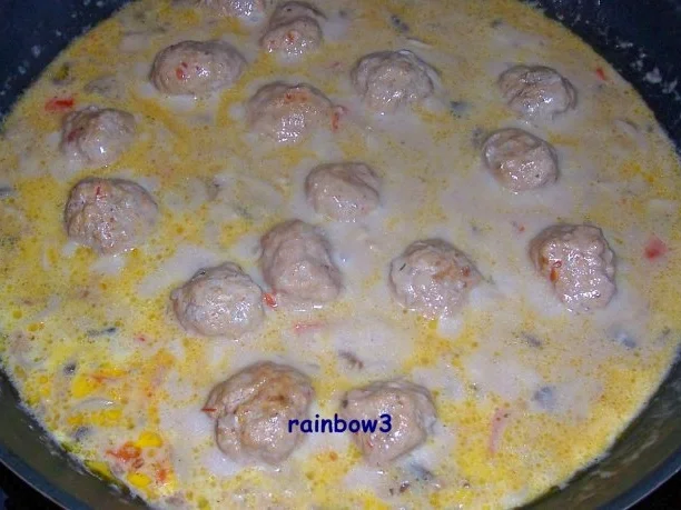 Rezept: Kochen: Jäger-Bällchen in Rotwein-Sahne-Sauce Bild Nr. 9 Kochen: Jäger-Bällchen in Rotwein-Sahne-Sauce - Rezept - Bild Nr. 9