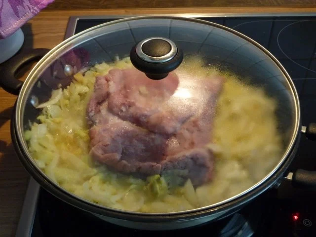 Rezept: Schwein : Gekochte Rippe im Fenchel - Chinakohl - Gemüse Bild Nr. 4 Schwein : Gekochte Rippe im Fenchel - Chinakohl - Gemüse - Rezept - Bild Nr. 4