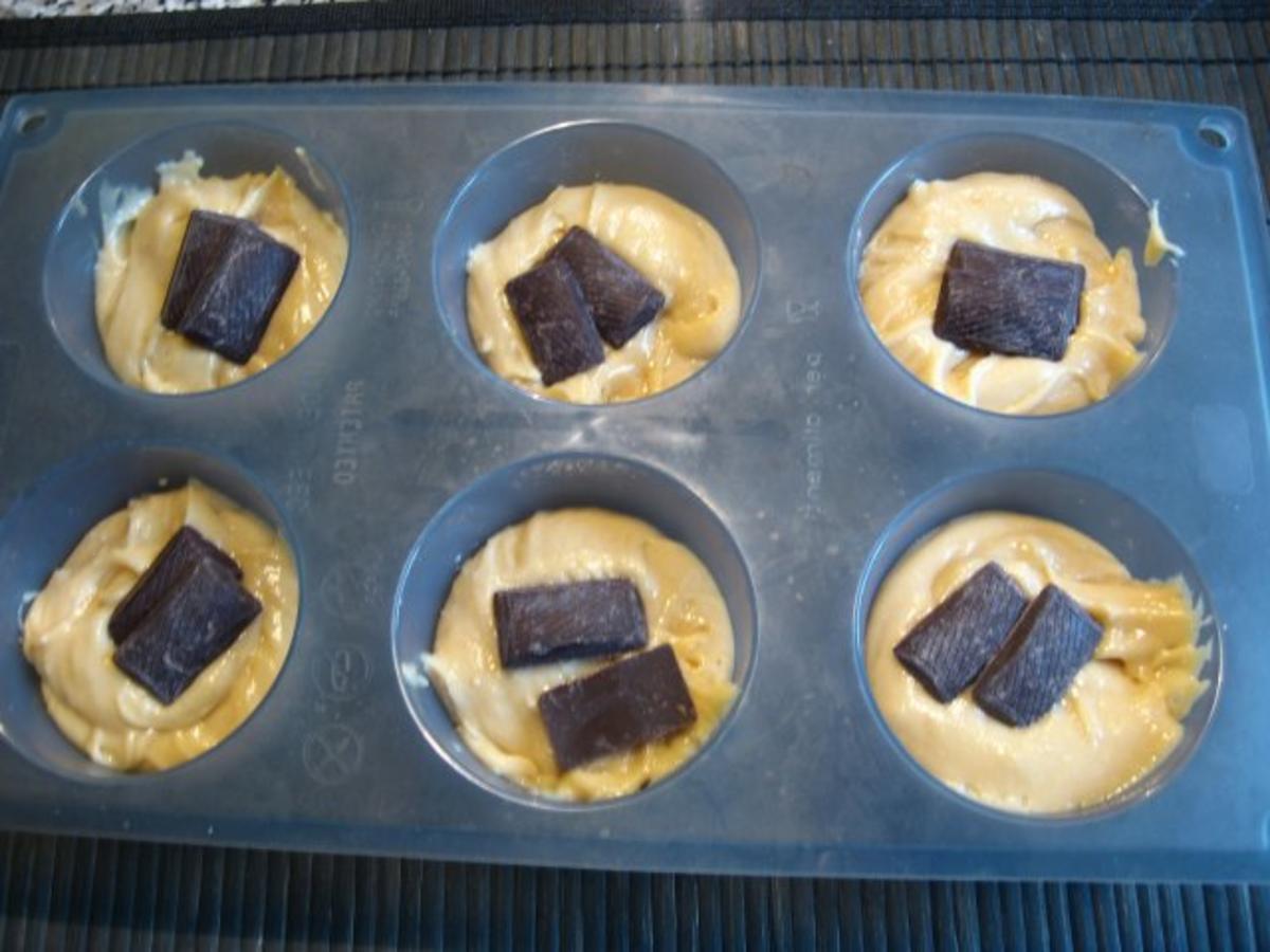 Erdnussmuffins mit Schokokern - Rezept - Bild Nr. 2