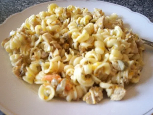 Fruchtiger Nudelsalat mit Kick - Rezept