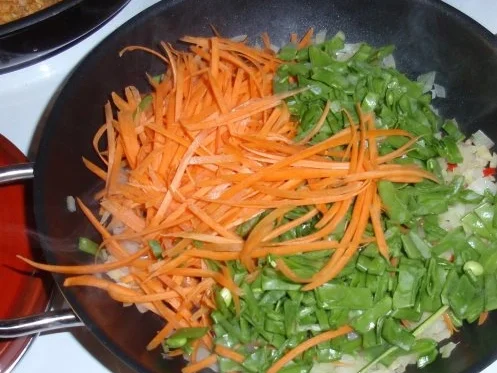 Pikante Fischnuggets mit Gemüsereis - Rezept - Bild Nr. 8