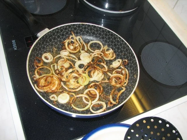 Allgäuer Käsespätzle mit Rostzwiebel - Rezept - Bild Nr. 6