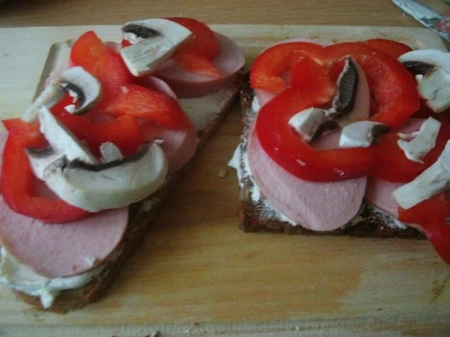 Schinkenfleischwurst-Käse Schnittchen - Rezept - Bild Nr. 2