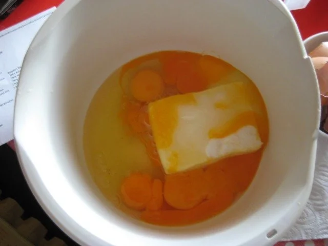 Rezept: Gugelhupf mit Äpfeln Bild Nr. 4 Gugelhupf mit Äpfeln - Rezept - Bild Nr. 4