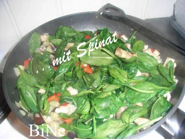 Rezept: BiNe` S TORTELLINI - SPINAT - LACHSAUFLAUF Bild Nr. 5 BiNe` S TORTELLINI - SPINAT - LACHSAUFLAUF - Rezept - Bild Nr. 5