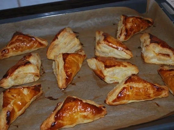 Zwiebeltaschen aus Blätterteig - Rezept - Bild Nr. 4