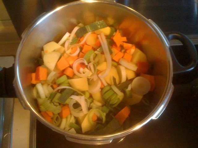 Rezept: Leo´s Kürbis-Creme-Suppe Bild Nr. 3 Leo´s Kürbis-Creme-Suppe - Rezept - Bild Nr. 3