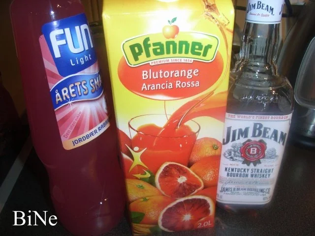 Rezept: BiNe` S STRAWBERRY Bild Nr. 2 BiNe` S STRAWBERRY - Rezept - Bild Nr. 2