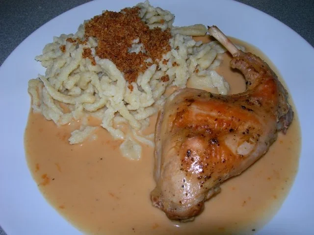 Kaninchenkeule in Weißweinsauce - Rezept