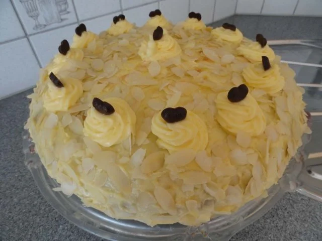 Rezept: Schoko-Vanilletorte Schoko-Vanilletorte - Rezept