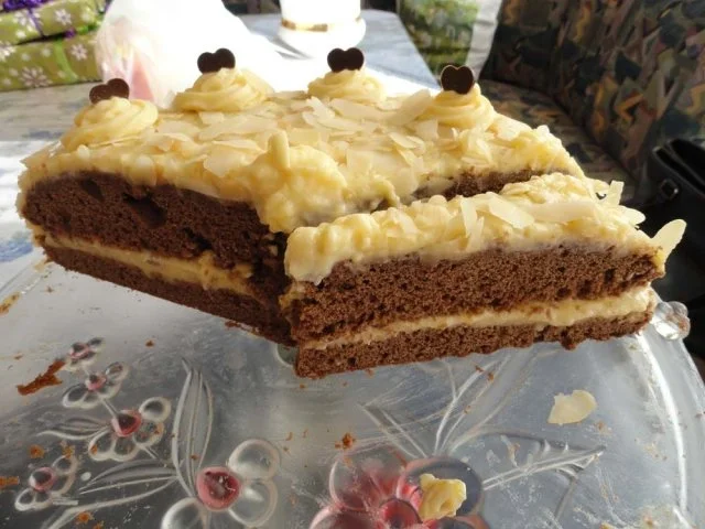 Rezept: Schoko-Vanilletorte Bild Nr. 2 Schoko-Vanilletorte - Rezept - Bild Nr. 2