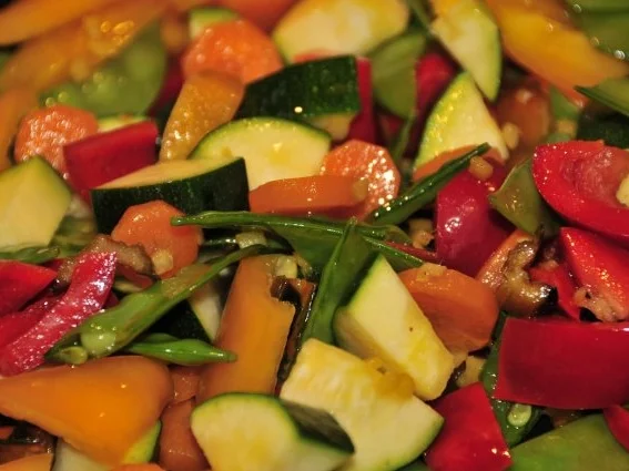 Asiatische Gemüsepfanne an scharfer Kokossauce - Rezept - Bild Nr. 6