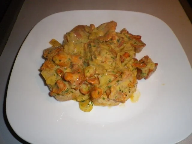 Rezept: Schweinemedallions mit Pfifferlingen in Kräutersauce Schweinemedallions mit Pfifferlingen in Kräutersauce - Rezept