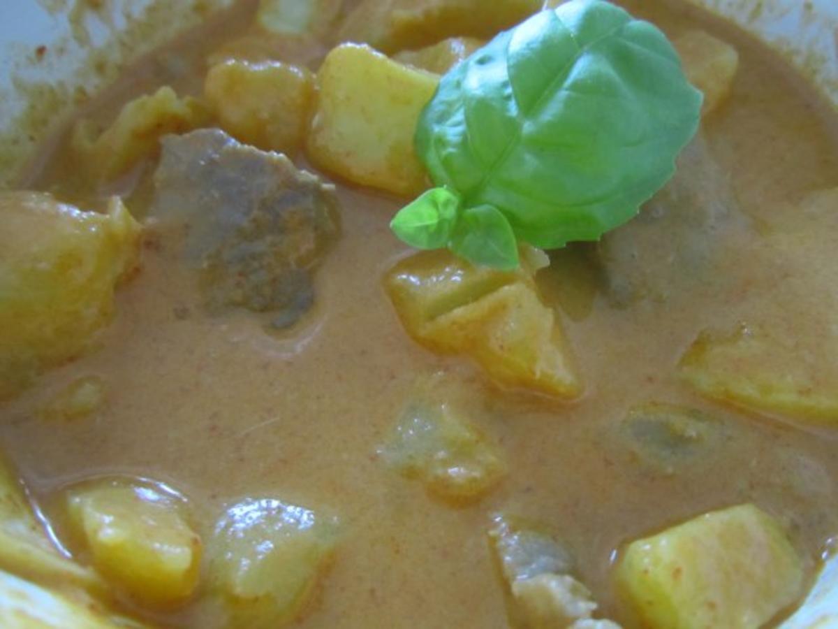 Rotes Curry mit Rind, Ingwer und Thai-Auberginen - Rezept - Bild Nr. 2