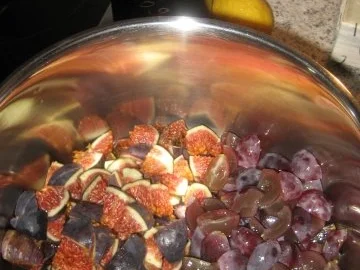 Rezept: Kirschwein-Weintrauben-Feigen-Marmi Bild Nr. 2 Kirschwein-Weintrauben-Feigen-Marmi - Rezept - Bild Nr. 2