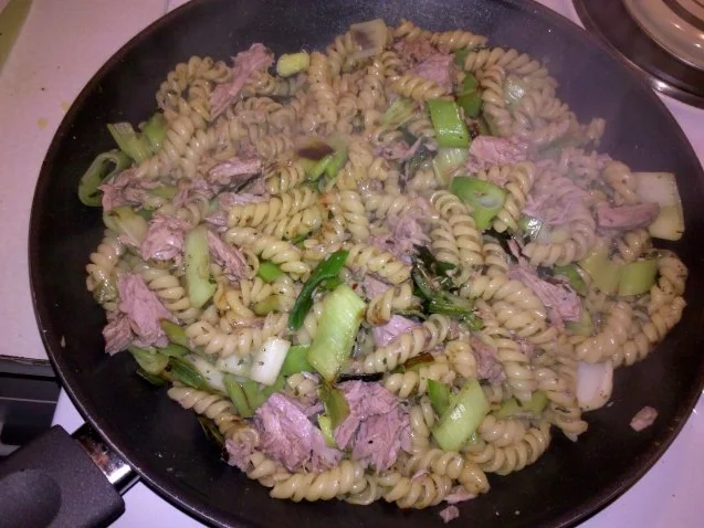 Rezept: Fisch: Lauch-Thunfisch-Pfanne Bild Nr. 7 Fisch: Lauch-Thunfisch-Pfanne - Rezept - Bild Nr. 7