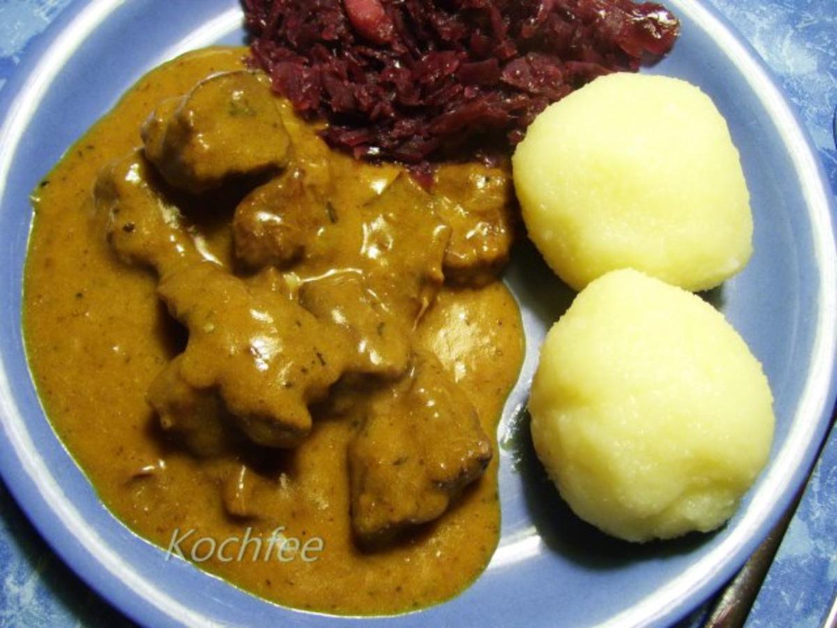 Rehgulasch mit Rehschulter o.Knochen und Zwiebeln - Rezept mit Bild ...