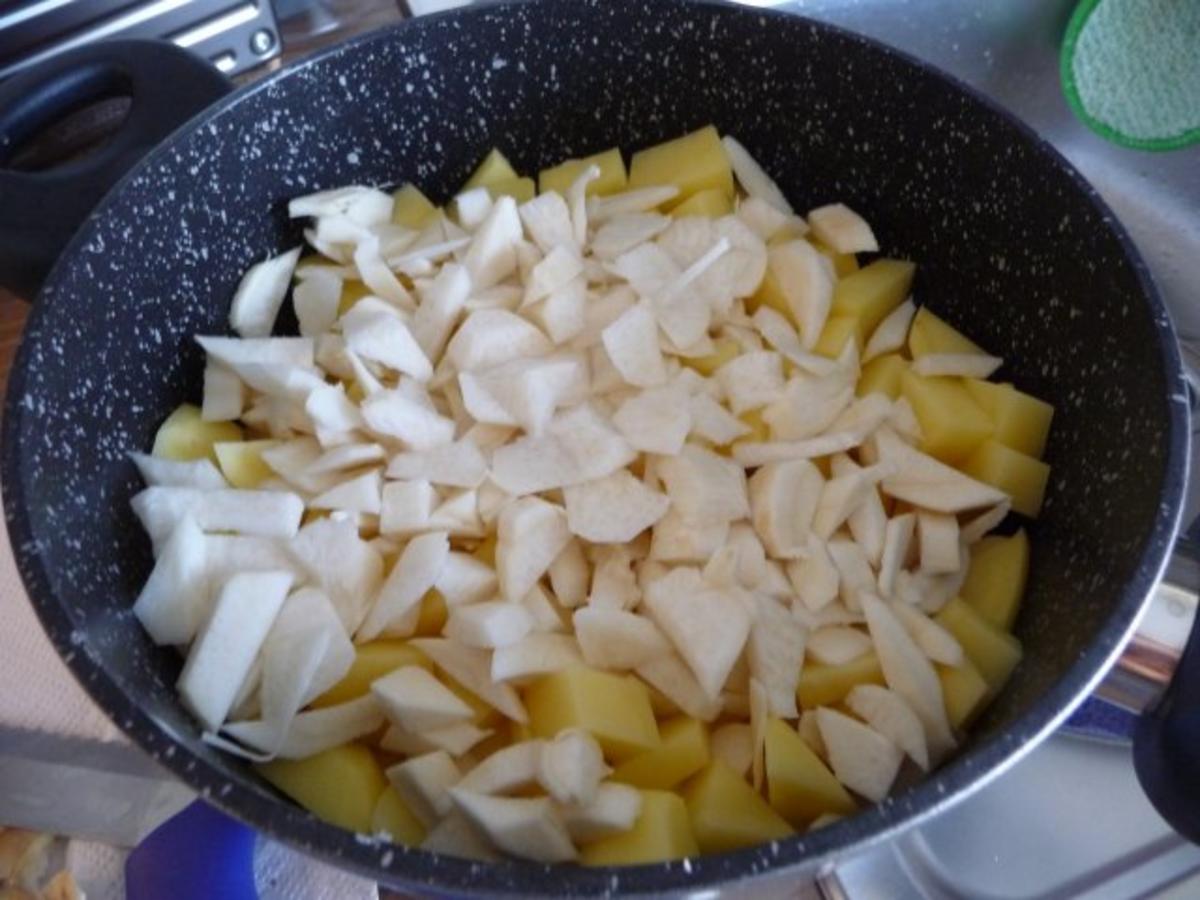 Hauptgericht : Blutwurst an Sauerkraut und Dreierlei Stampf - einfach ...